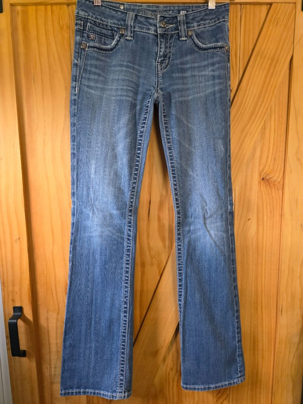 Miss Me Embellished Fleur-De-Lis Bootcut Jeans size: 28